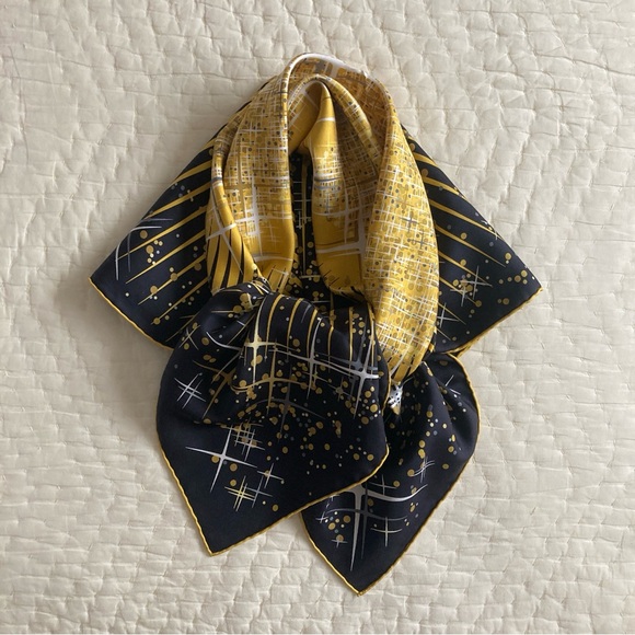 Brand New Hermes Magic Kelly Silk Scarf - Picture 11 of 16